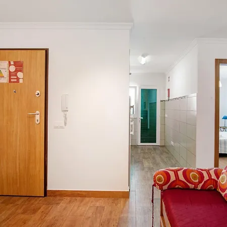 Dourado Apartman *